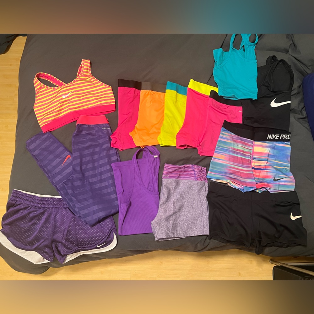 NIKE WORKOUT BUNDLE. Some under armor. 14 nice pieces total